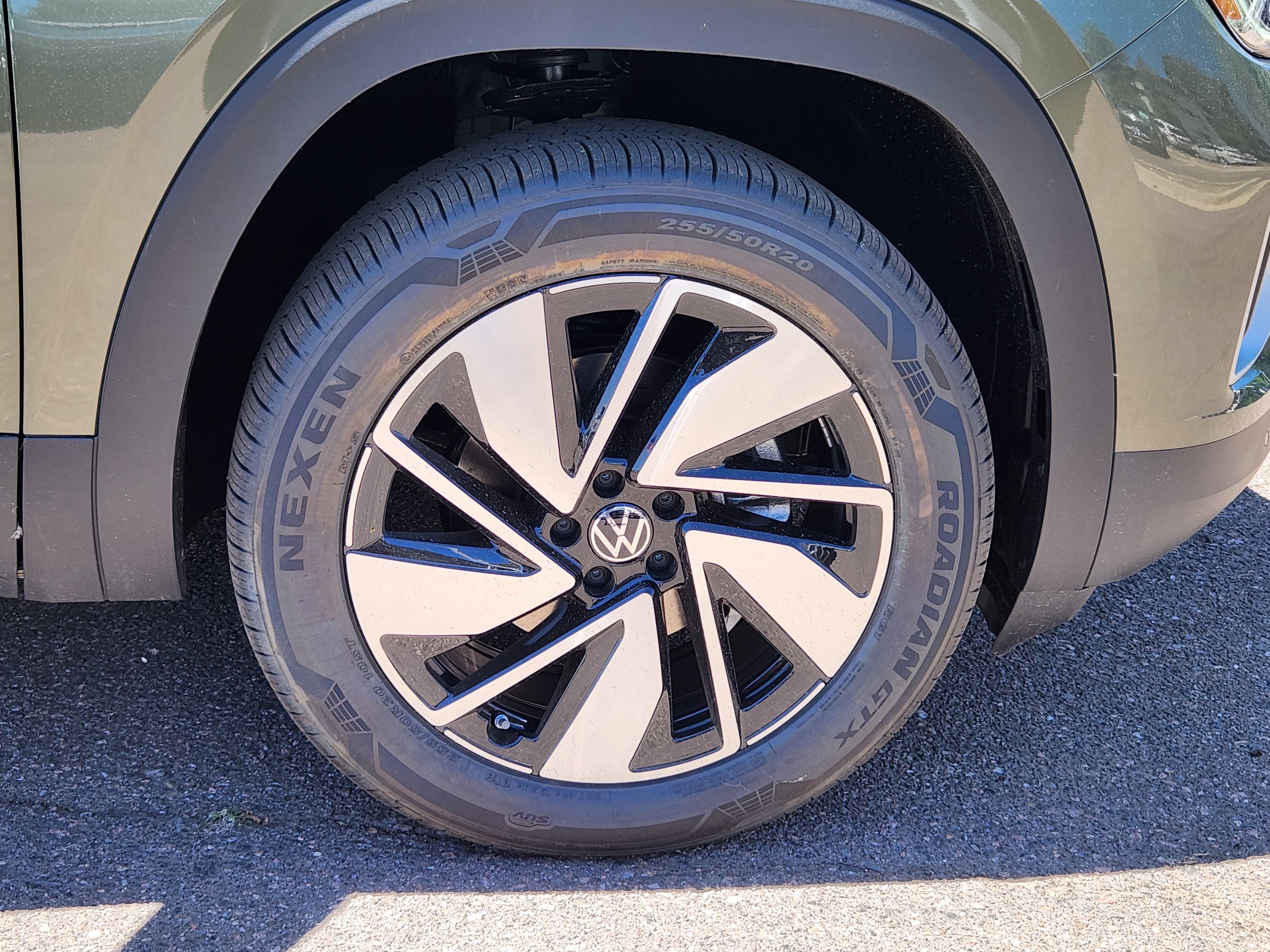 New 2026 Green Volkswagen 2.0T SEL image 11