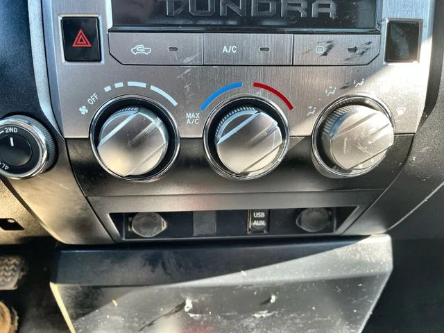 Used 2019 White Toyota SR image 18