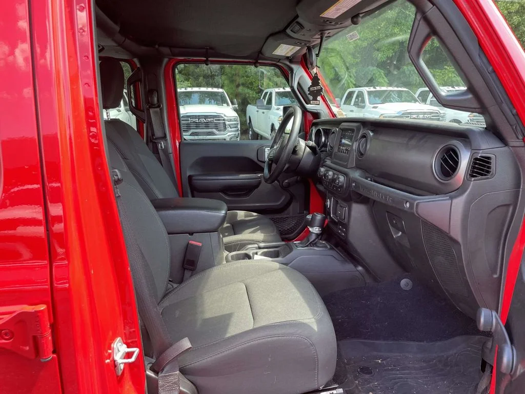 Used 2022 Red Jeep Unlimited Sport image 11