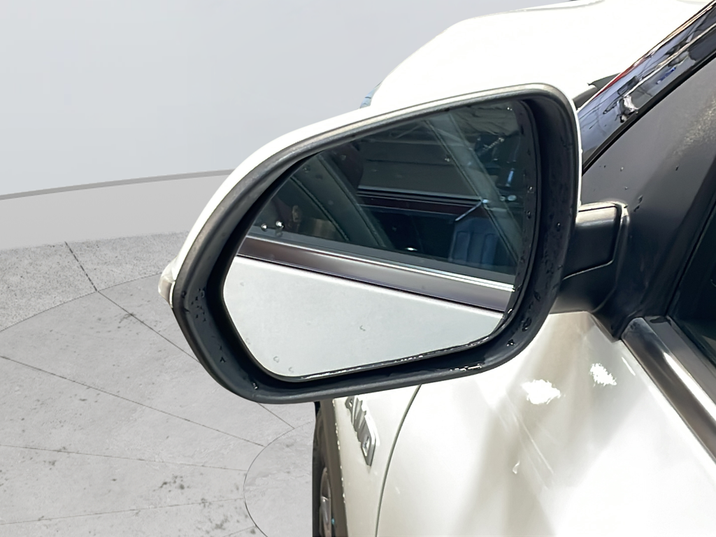 Used 2023 White Kia EX image 43