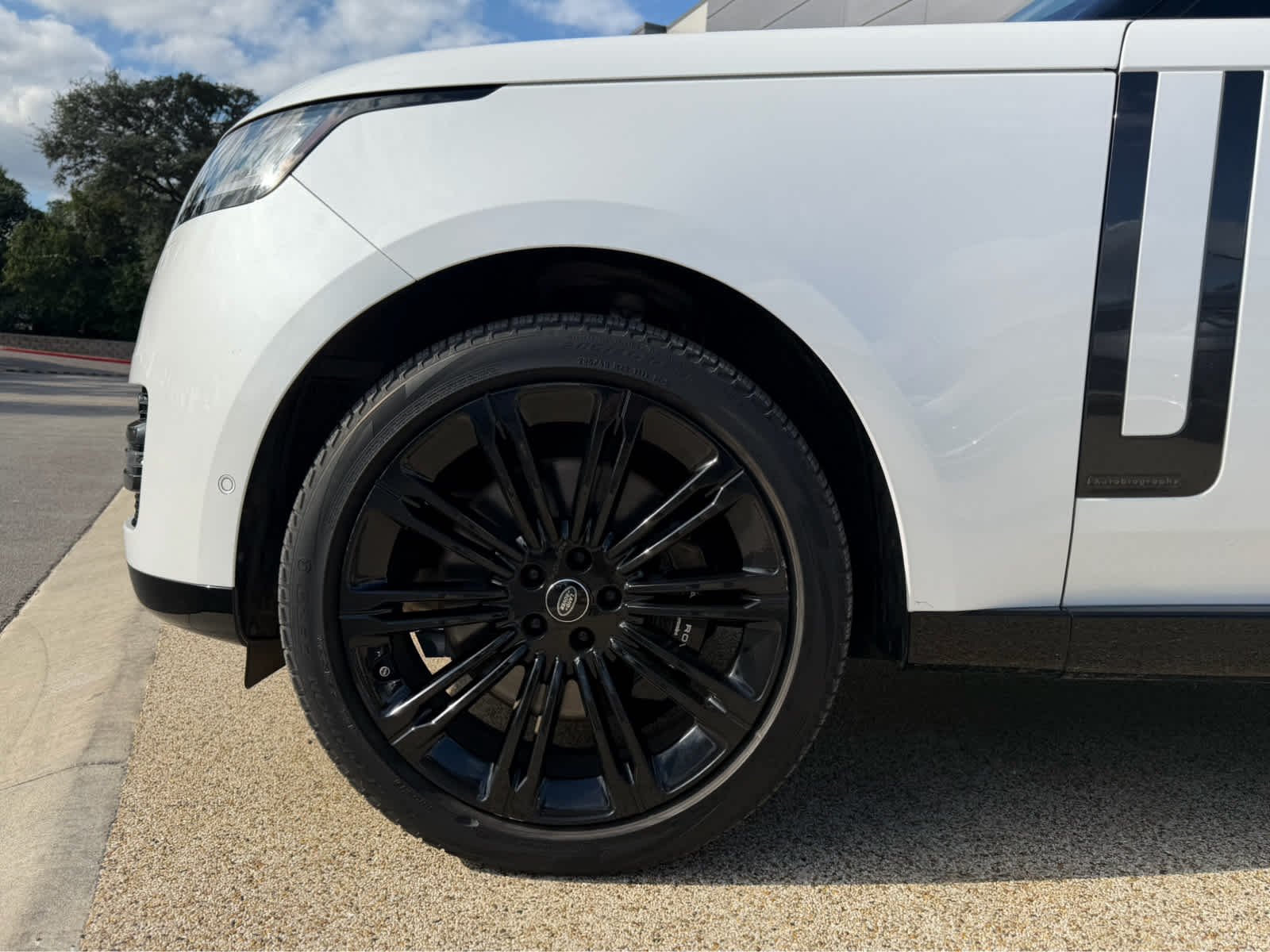 Certified Used 2024 Ostuni Pearl White Metallic Land Rover Autobiography image 9