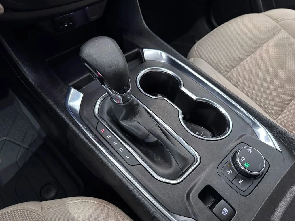 2023 Chevrolet Traverse LS - Photo 22