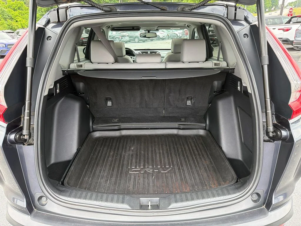 Used 2018 Black Honda Touring image 18