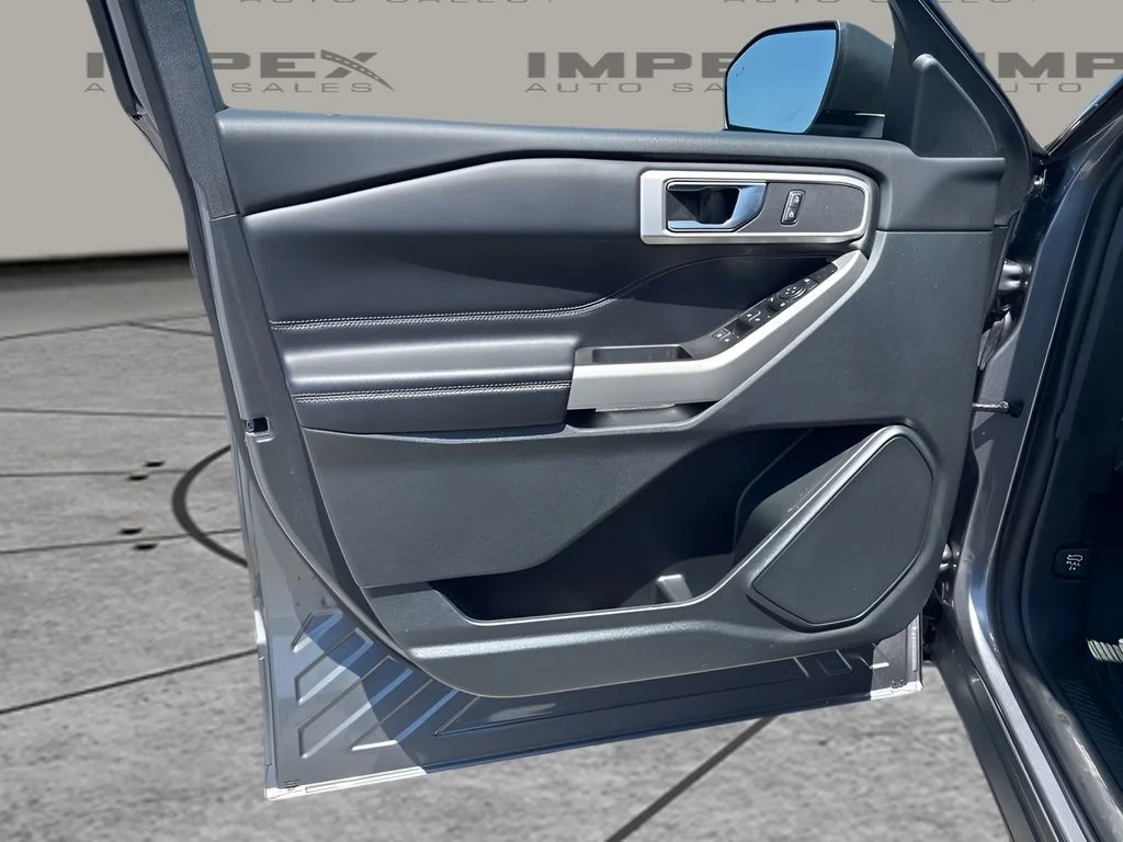 Used 2021 Gray Ford XLT image 25