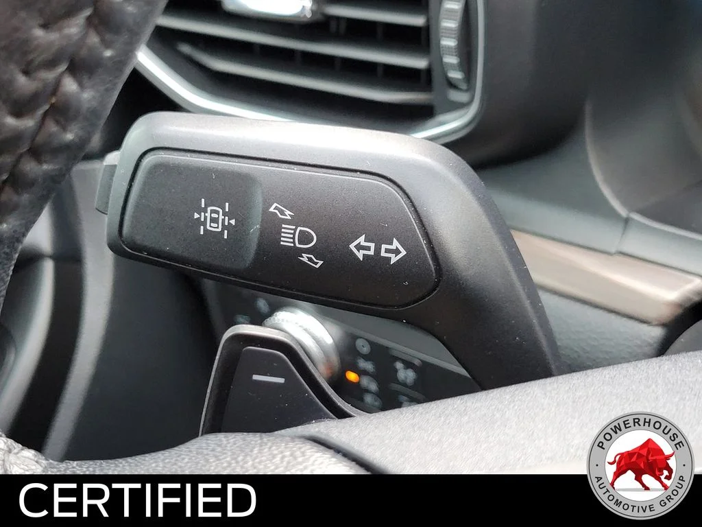 Used 2020 White Ford Limited image 34