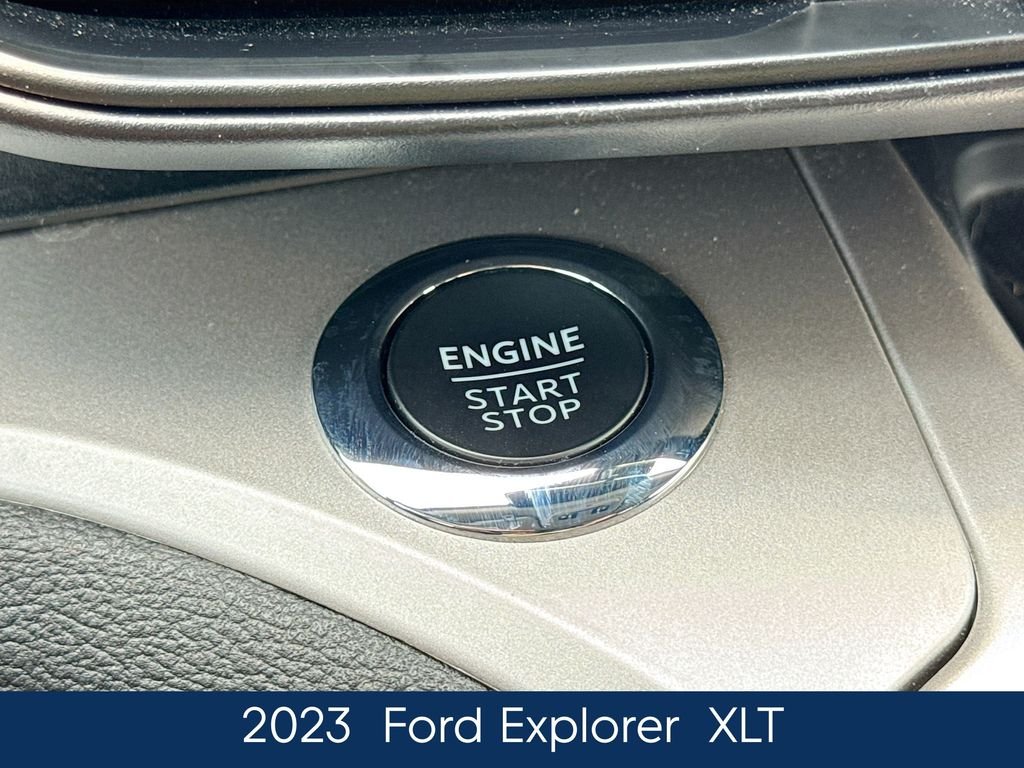 Used 2023 Silver Ford XLT image 22