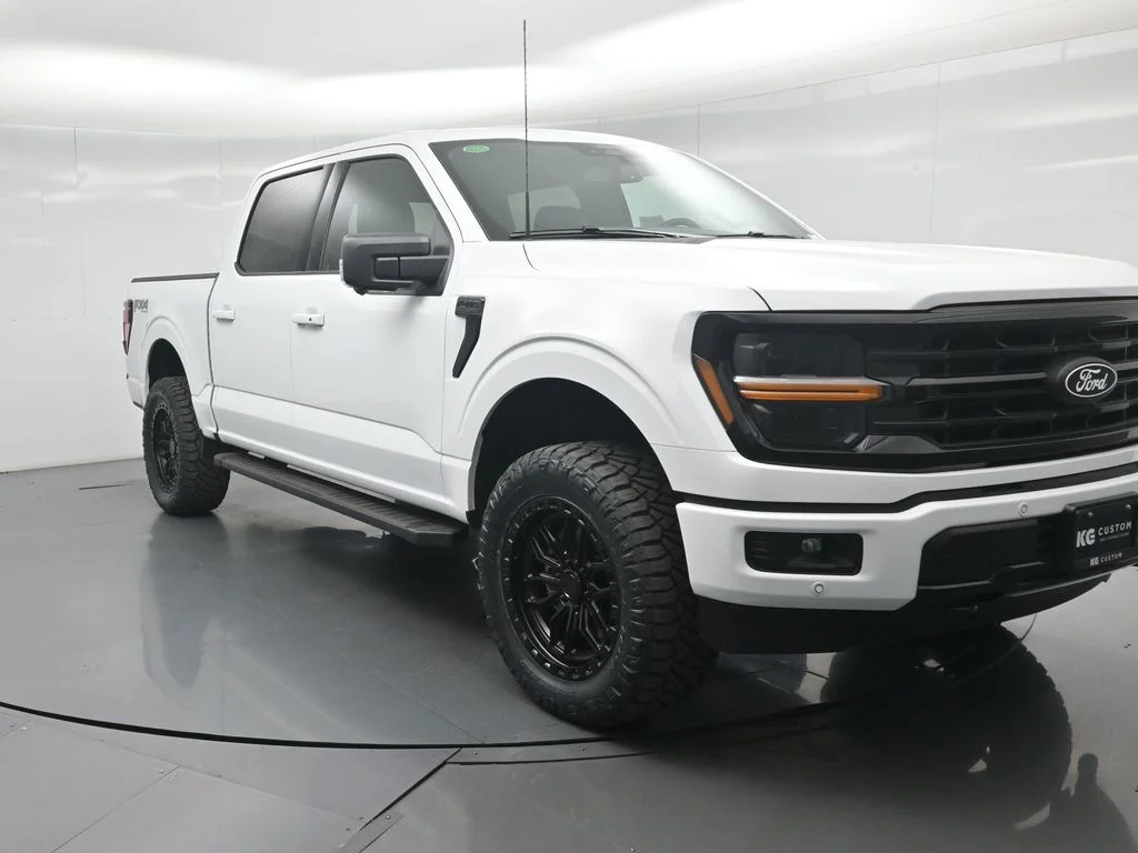 New 2026 Oxford White Ford XLT image 24