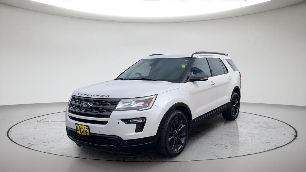 Used 2018 White Ford XLT image 1