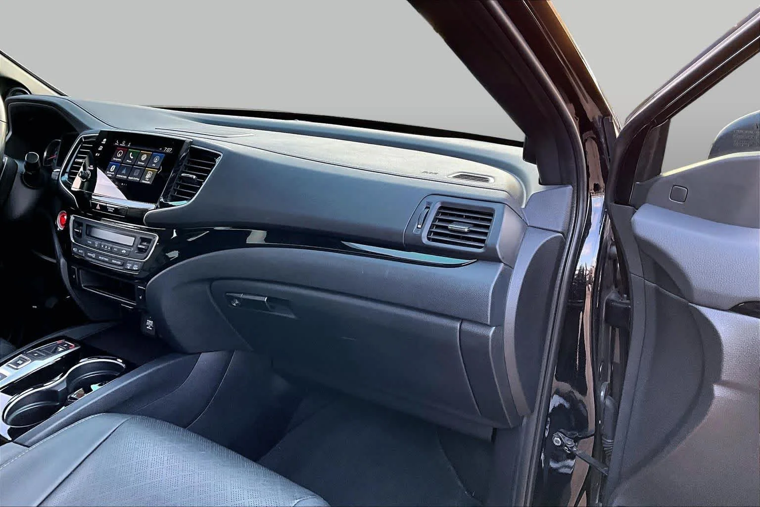 Used 2021 Crystal Black Pearl Honda Touring image 18