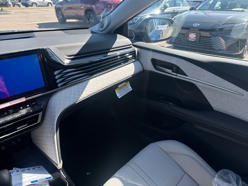 2026 Toyota Camry XLE - Photo 25
