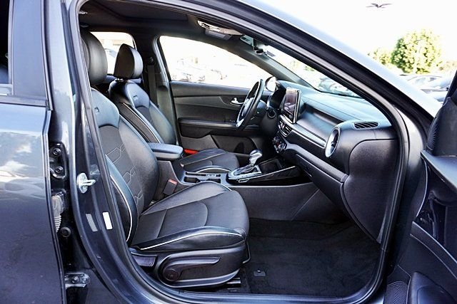 Used 2022 Gray Kia GT-Line Premium Package image 10