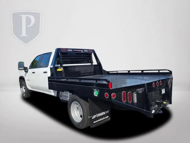 New 2026 Summit White Chevrolet Work Truck image 9