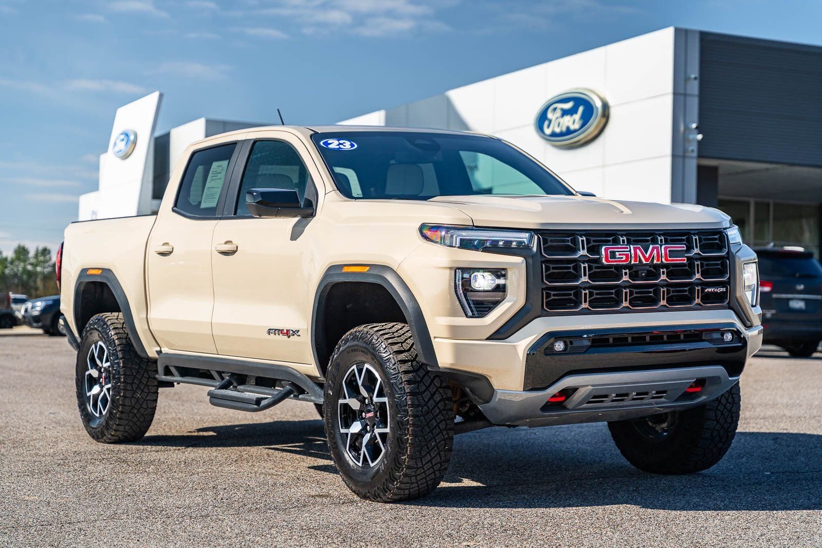 2023 GMC Canyon