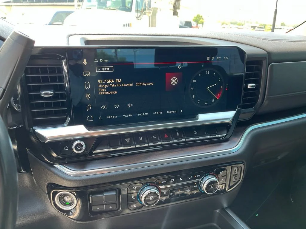 Used 2024 Sterling Metallic GMC SLT image 12