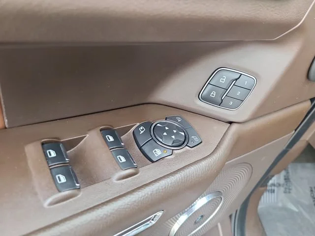 Used 2022  Ford King Ranch image 15