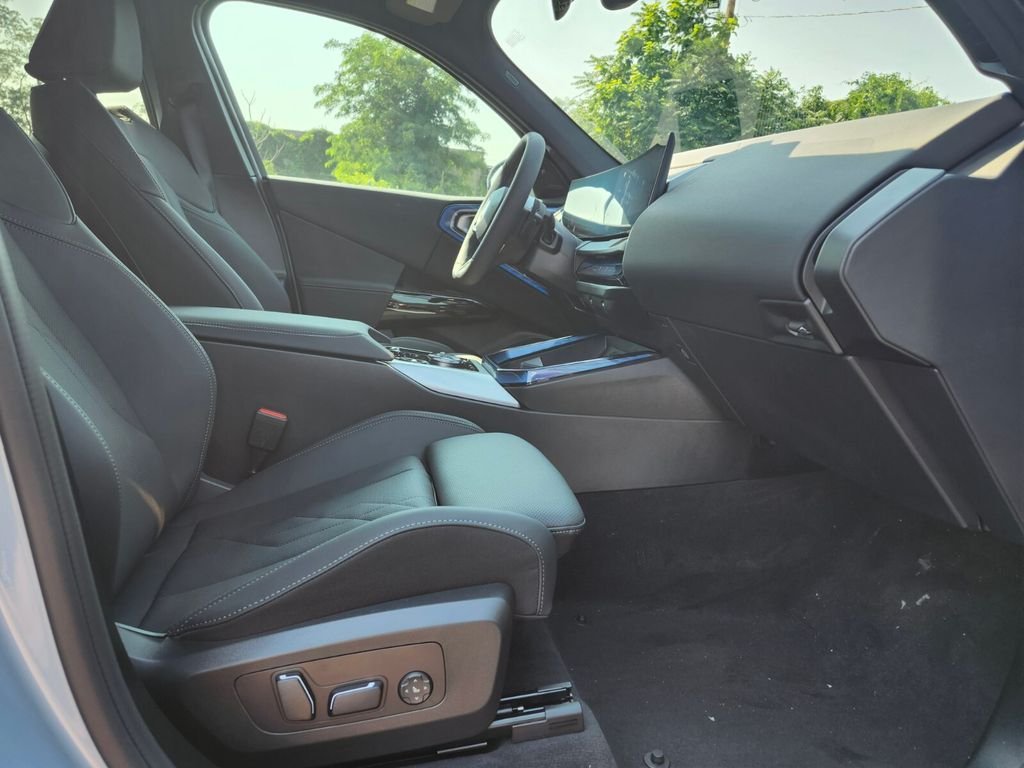 New 2026 Gray BMW 30 xDrive image 9