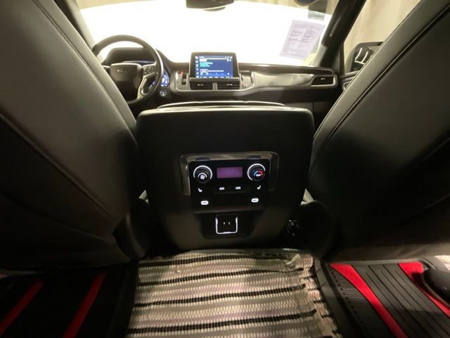 Used 2023 Black Chevrolet Z71 image 27