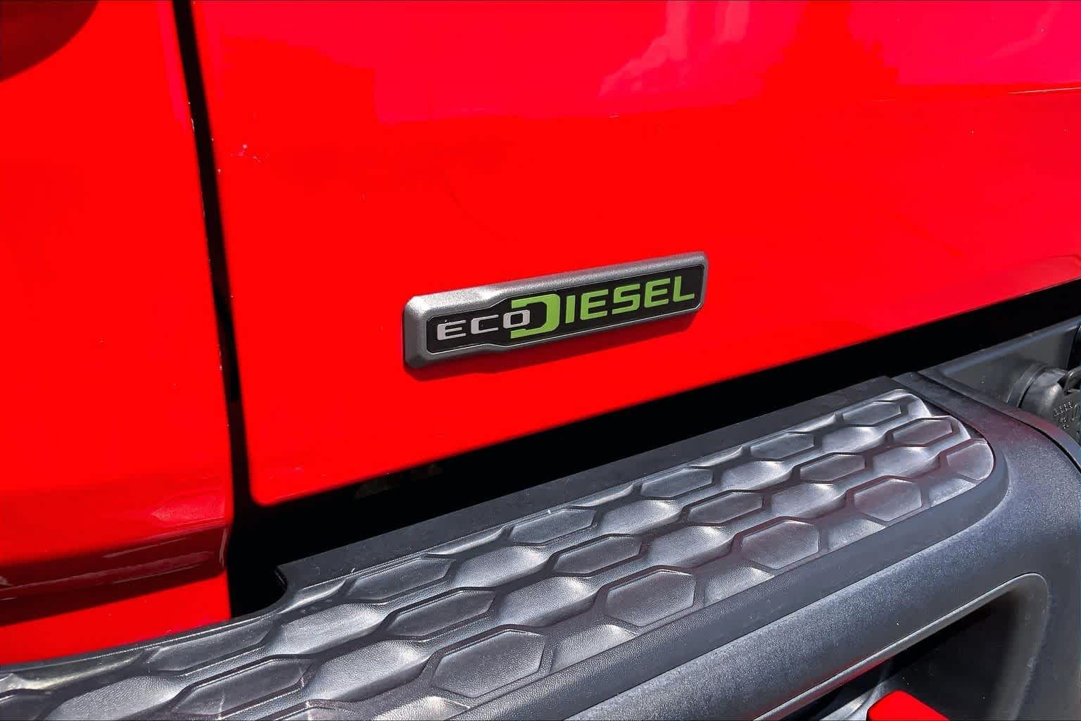 Used 2023 Firecracker Red Clearcoat Jeep Rubicon image 10