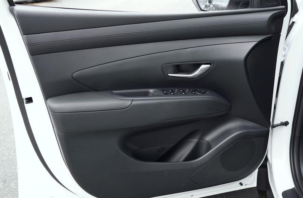 New 2026 Serenity White Pearl Hyundai SEL Plus image 8