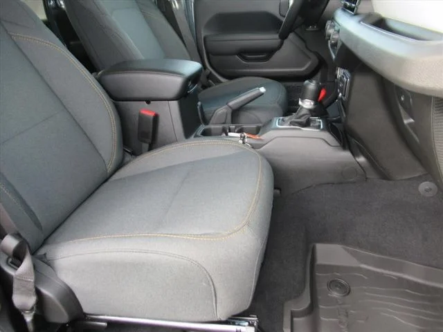 New 2026 Anvil Clear-Coat Exterior Paint Jeep Sport S image 9