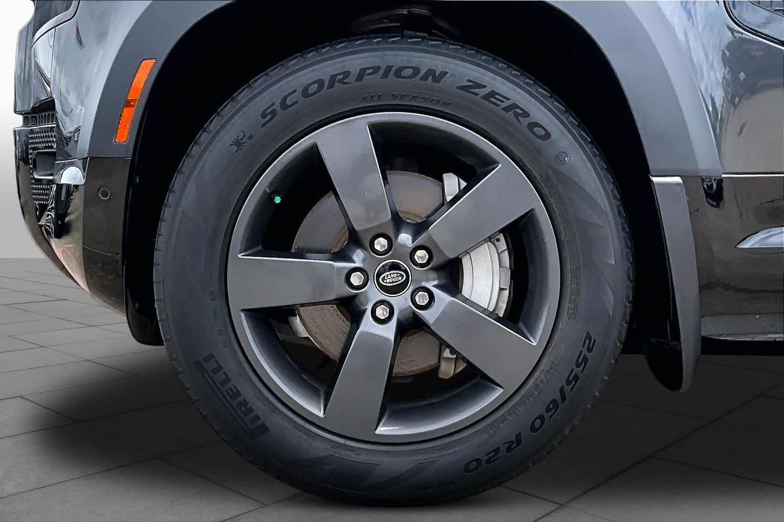 Used 2023 Eiger Grey Metallic Land Rover X-Dynamic SE image 11
