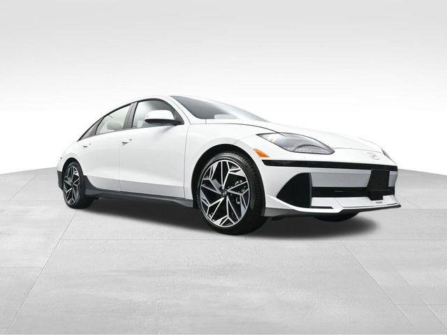 New 2025 White Hyundai SEL image 29