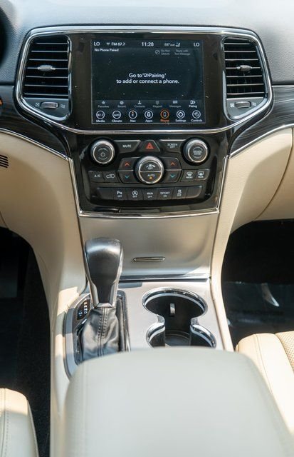 Used 2021 White Jeep Limited image 17