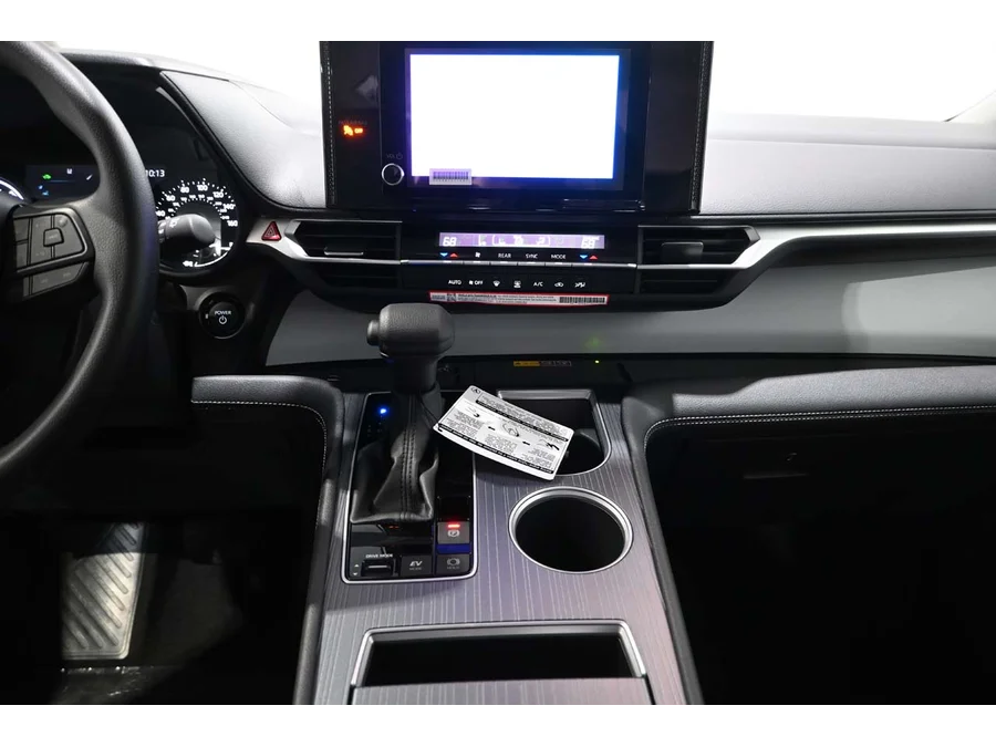 2026 Toyota Sienna LE - Photo 25