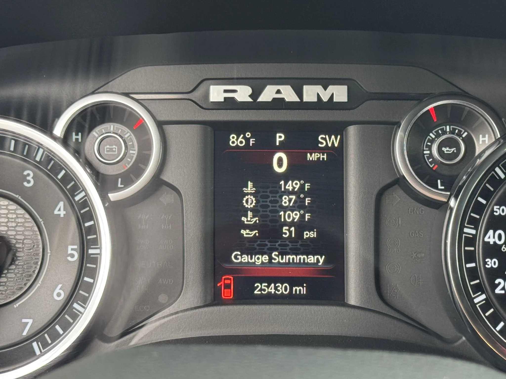 Used 2023 DIAMOND BLACK CRY Ram Big Horn image 21