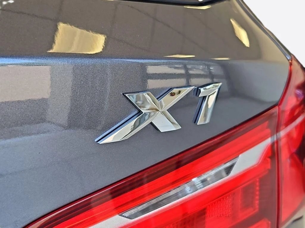 Used 2017 Mineral Gray Metallic BMW xDrive28i image 26
