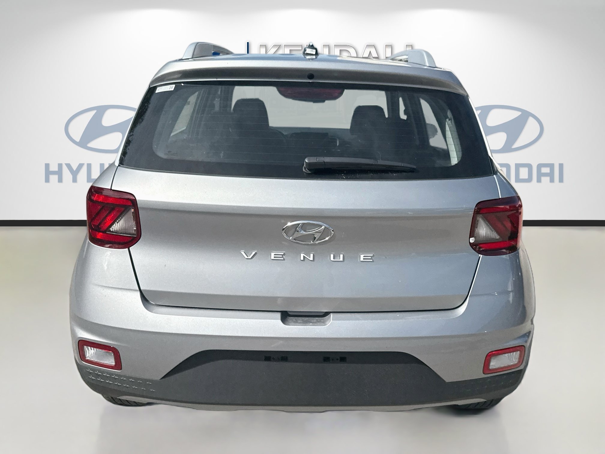 New 2026 Shimmering Silver Hyundai SEL image 29