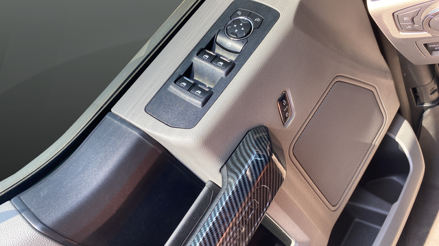 Used 2018 Blue Jeans Metallic Ford XL image 22