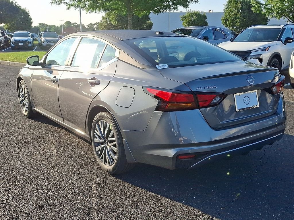 New 2026 Gun Metallic Nissan 2.5 SV image 3