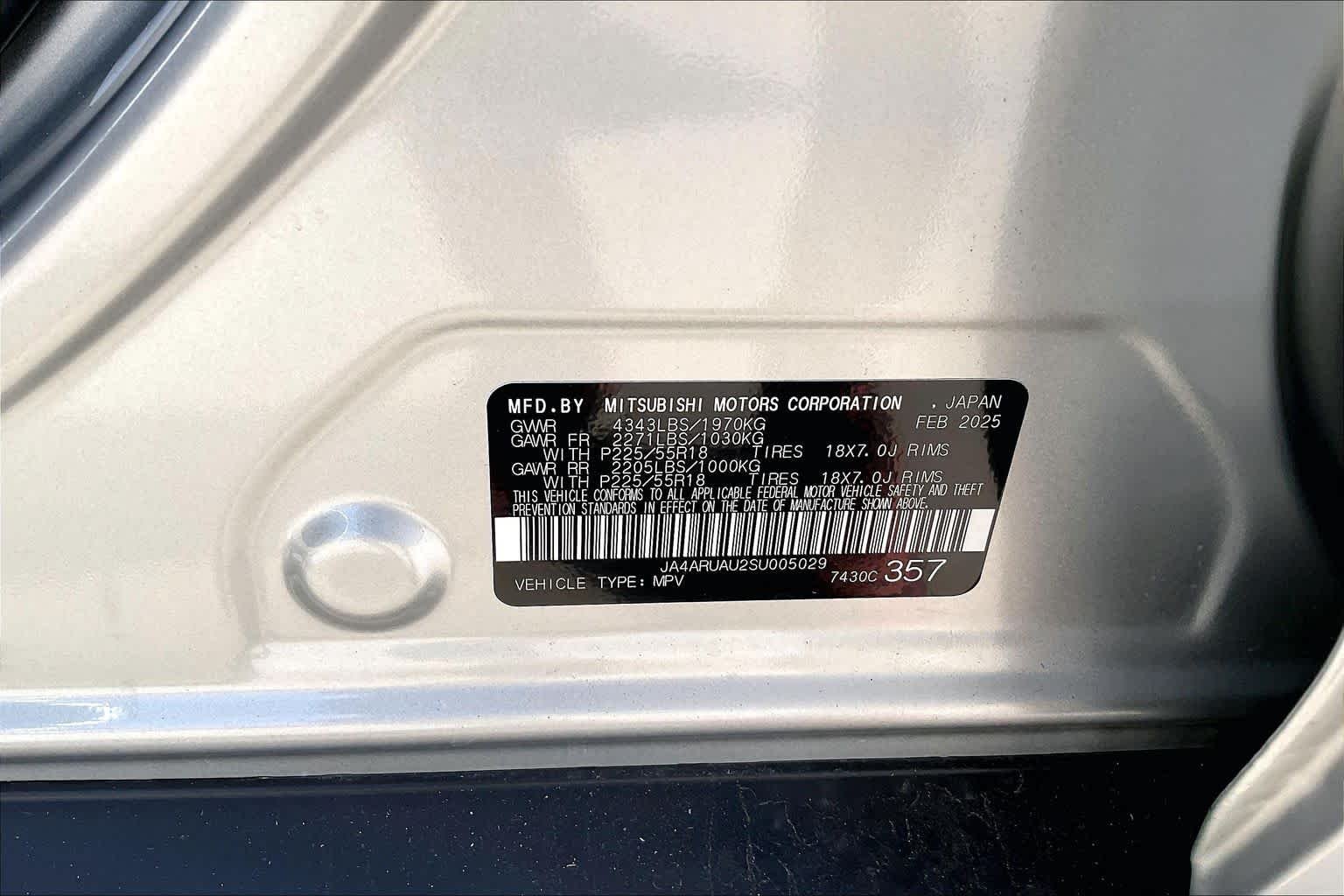 Used 2025 Alloy Silver Metallic Mitsubishi ES image 36