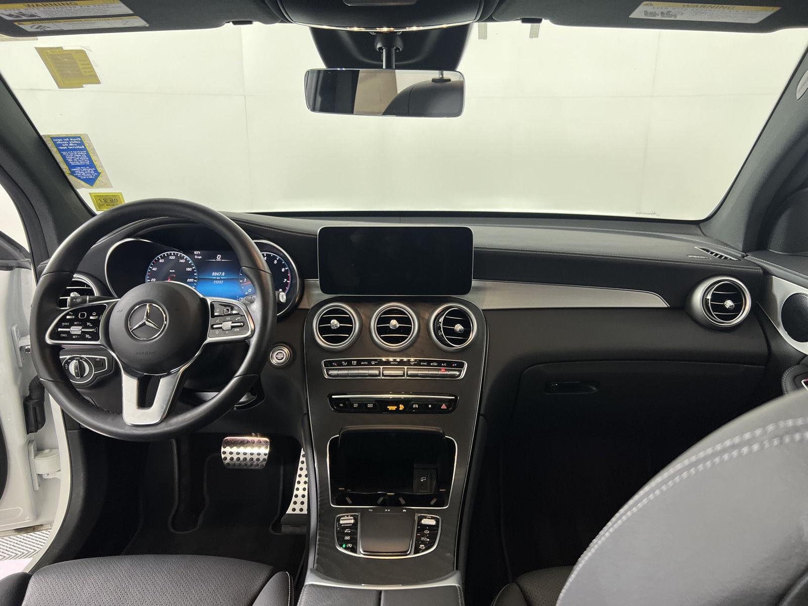 Used 2023 Polar White Mercedes-Benz GLC 300 image 3