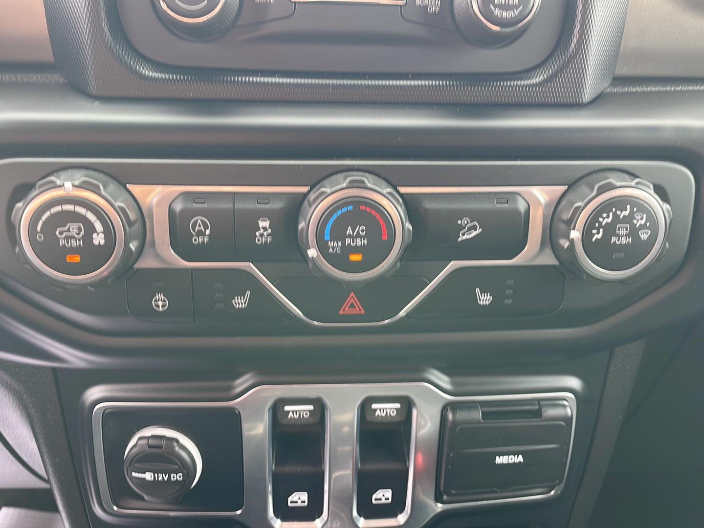 Used 2019 Firecracker Red Clearcoat Jeep Sport S image 22