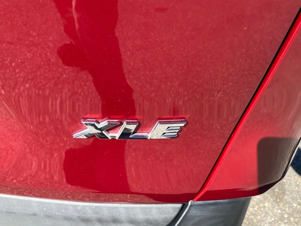 Used 2019 Red Toyota XLE image 15