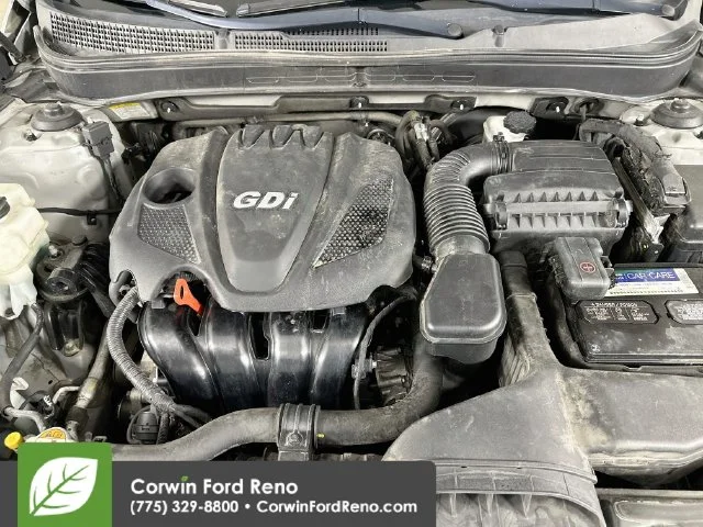 Used 2013 Radiant Silver Metallic Hyundai GLS image 31