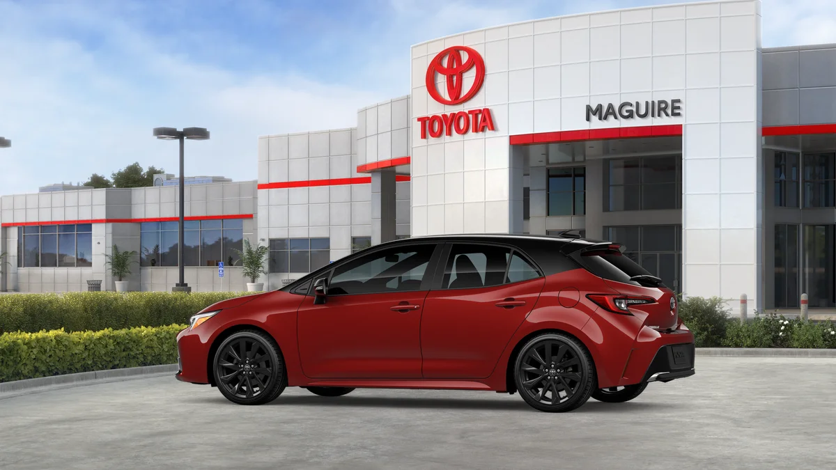 New 2026 Finish Line Red with Midnight Black Metallic roof Toyota XSE image 25