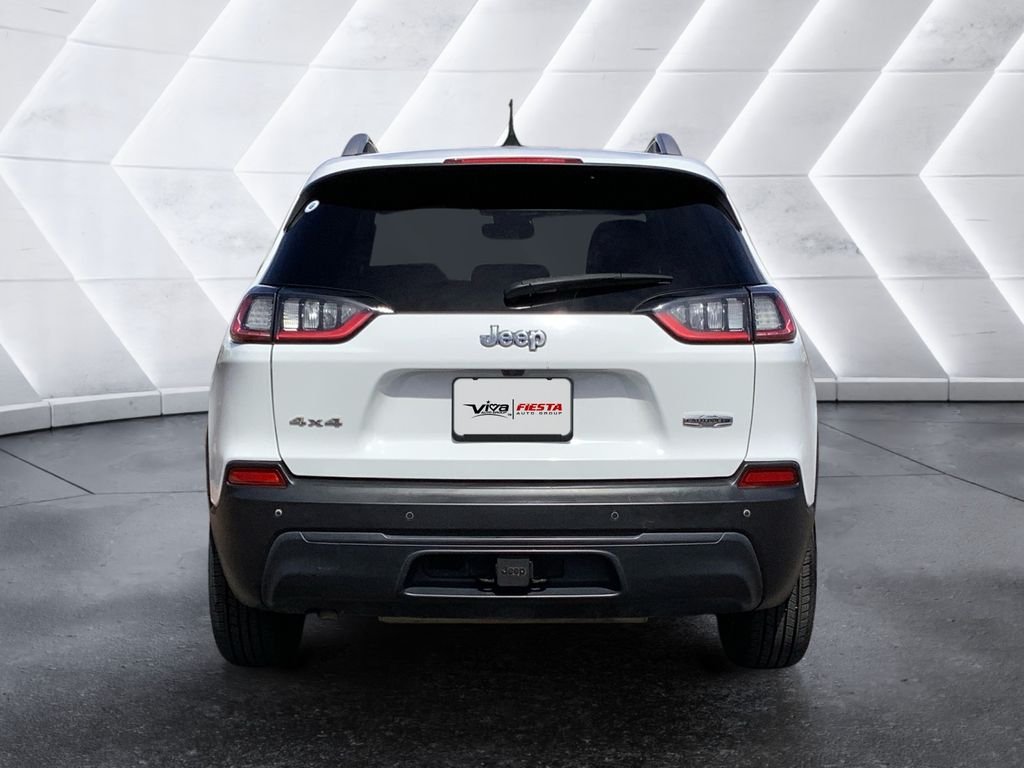 Used 2021 White Jeep Latitude Plus image 5