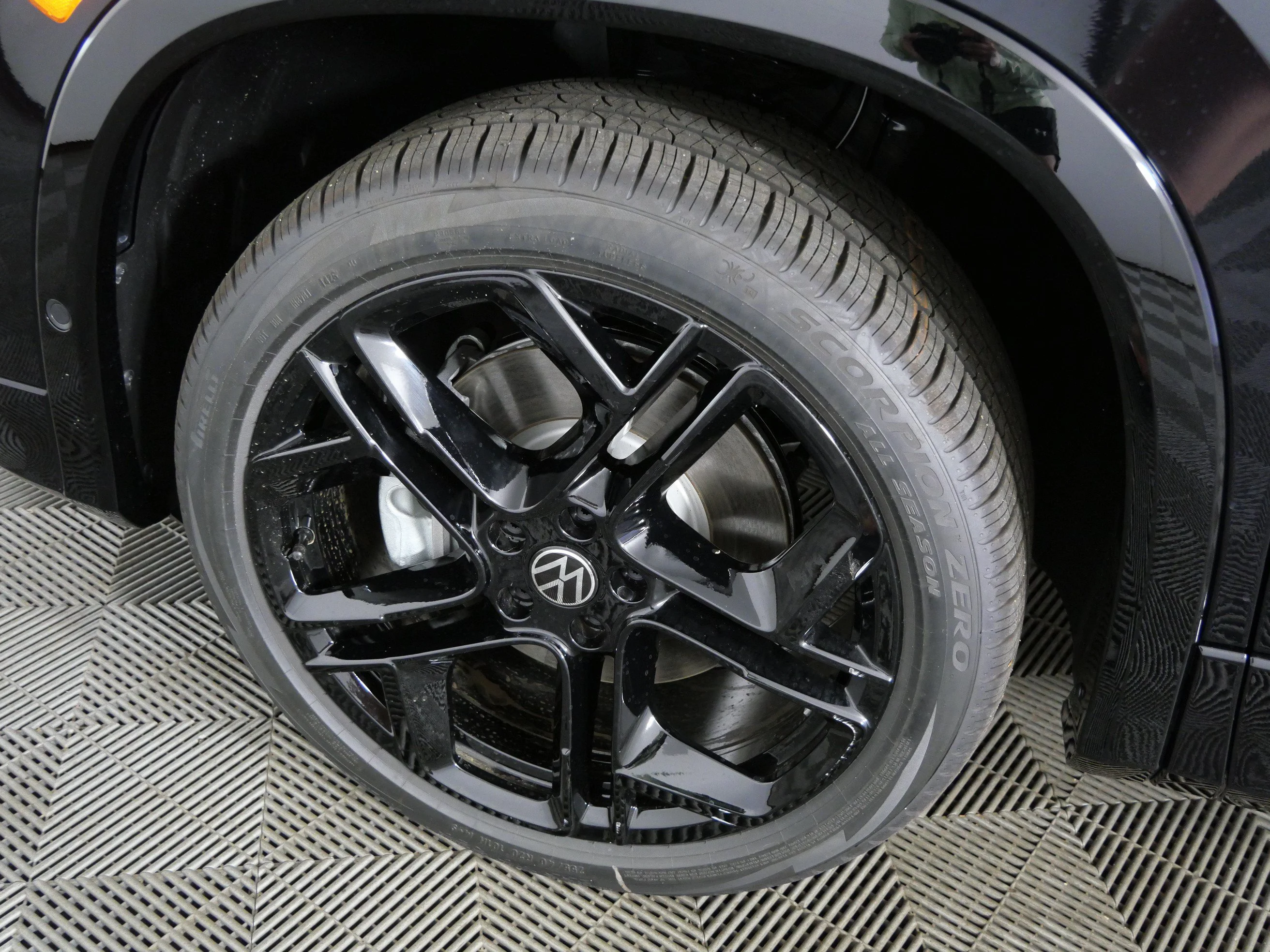 New 2026 Deep Black Pearl Volkswagen SE R-Line Black image 15