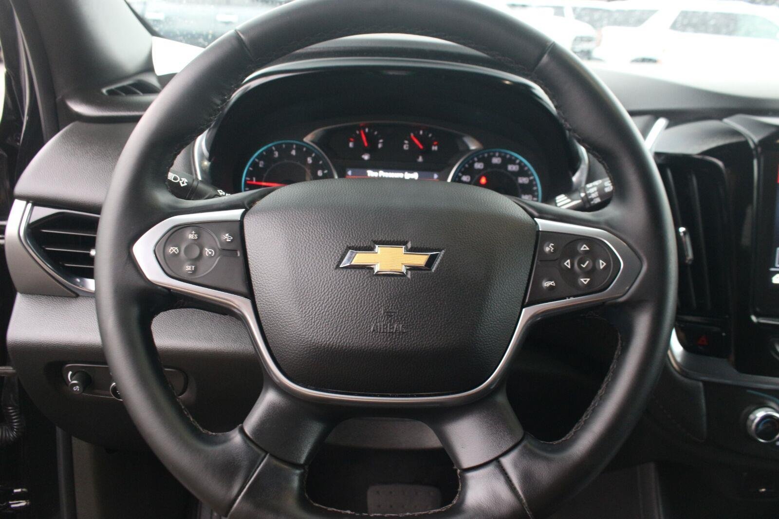 Used 2023 Mosaic Black Metallic Chevrolet LT Cloth image 19