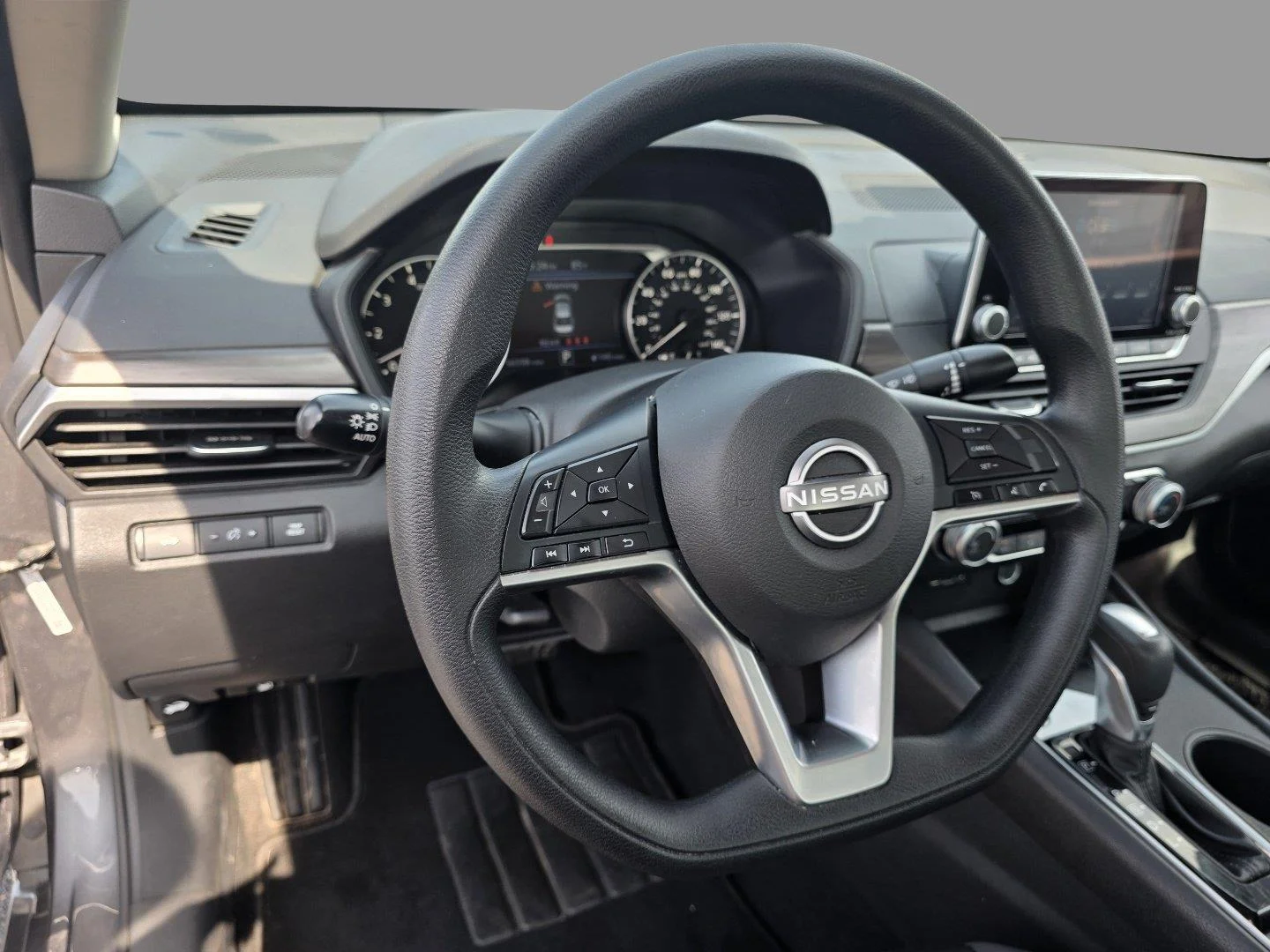 Used 2025 Gun Metallic Nissan SV image 10