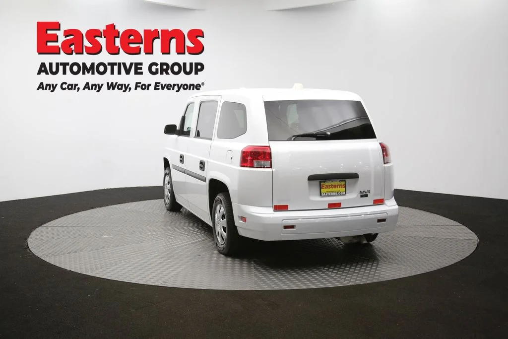 Used 2014 White VPG Taxi image 61