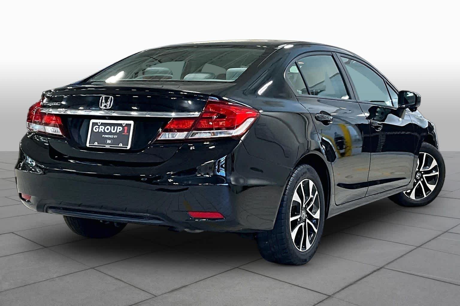 Used 2015 Alabaster Silver Metallic Honda EX image 9