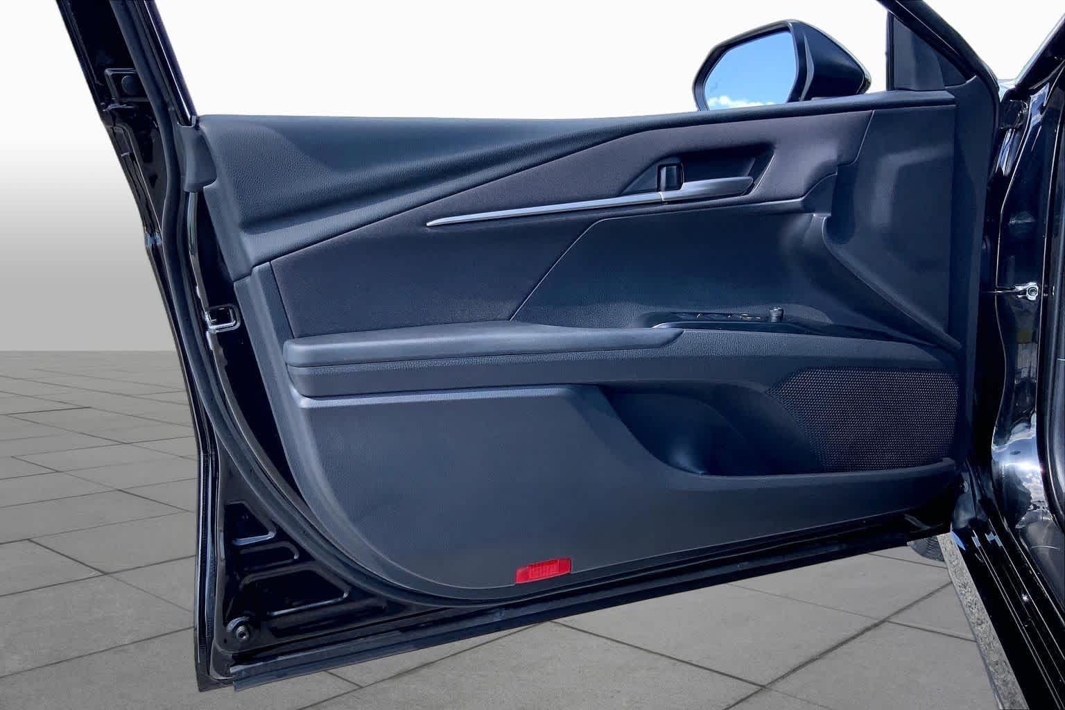 Used 2025 Midnight Black Metallic Toyota LE image 21