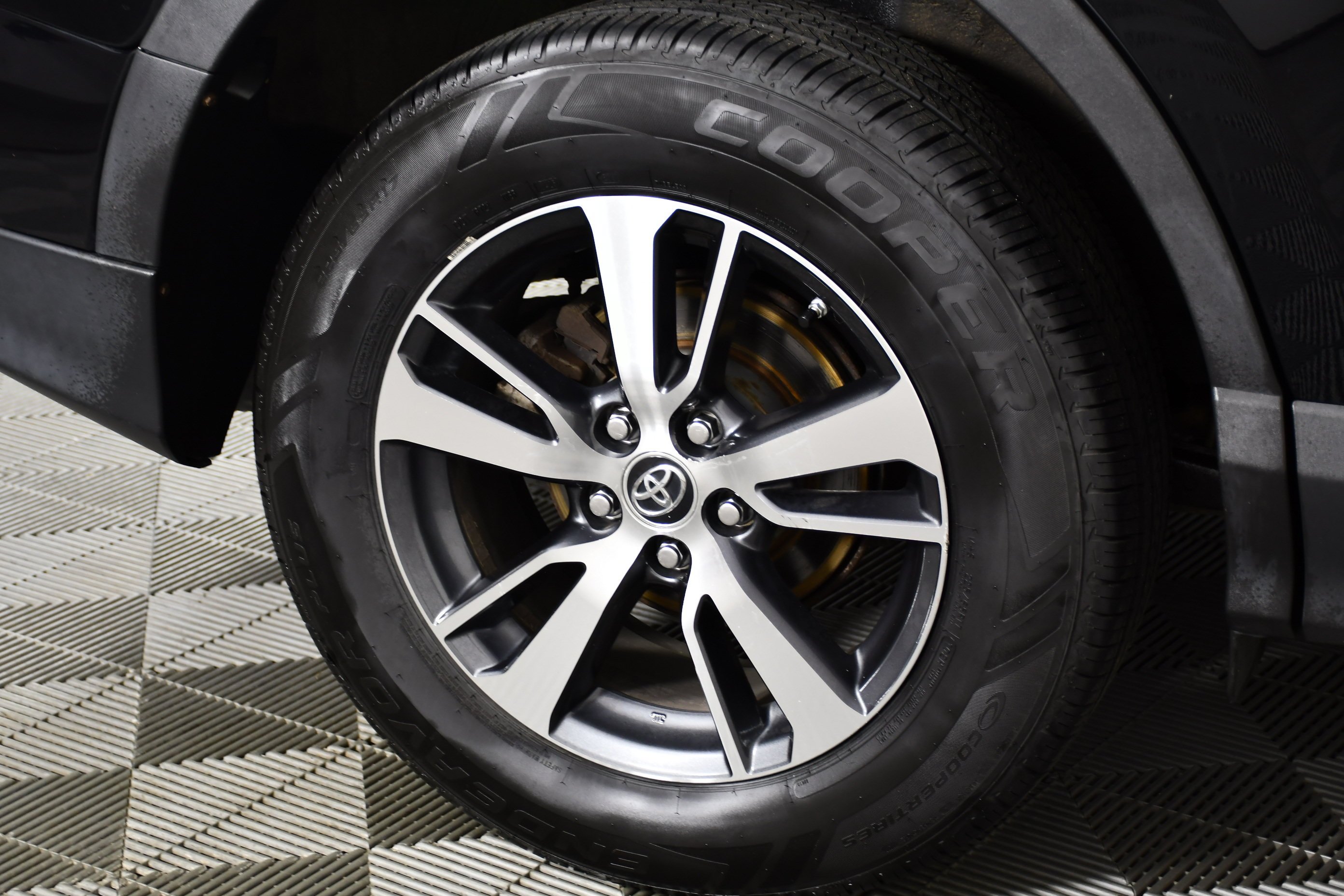Used 2016 Black Toyota XLE image 54