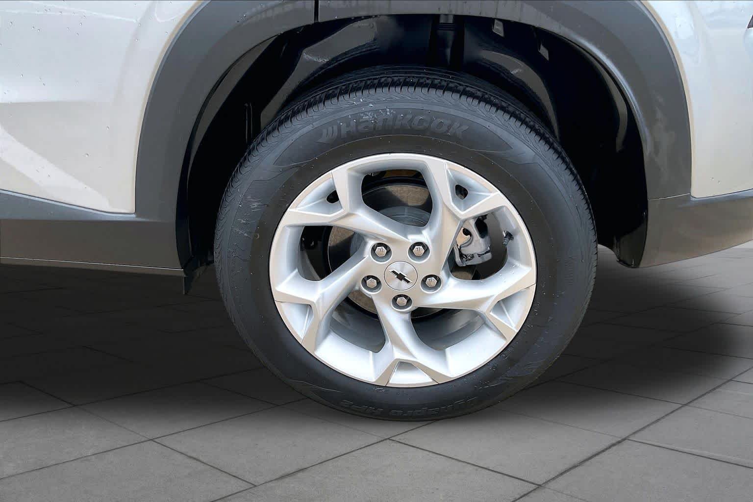 Used 2025 Sterling Gray Metallic Chevrolet LS image 11