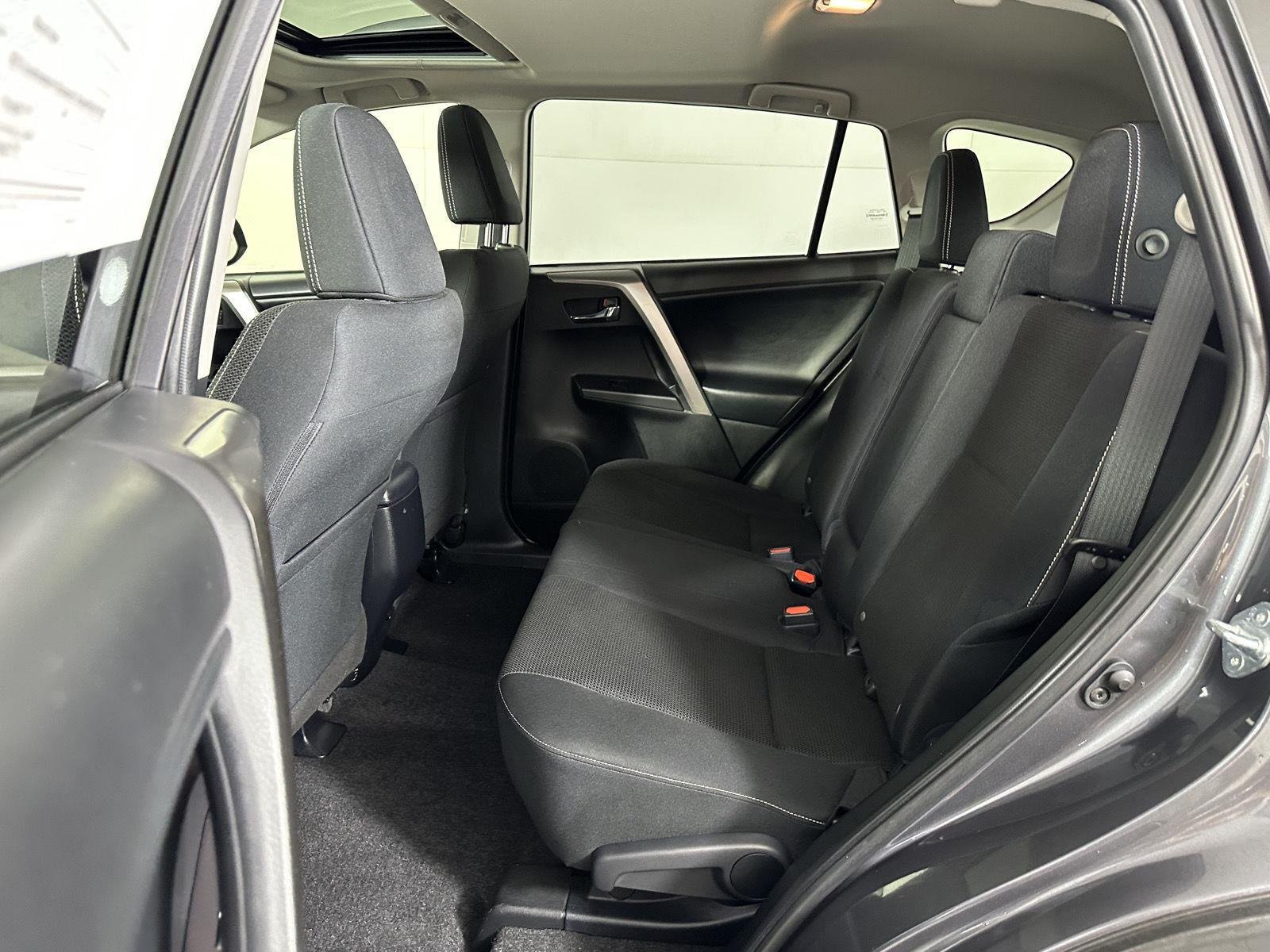 Used 2018 Magnetic Gray Metallic Toyota XLE image 28