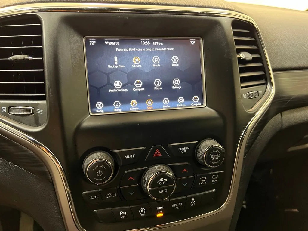 Used 2019 Red Jeep Laredo E image 24